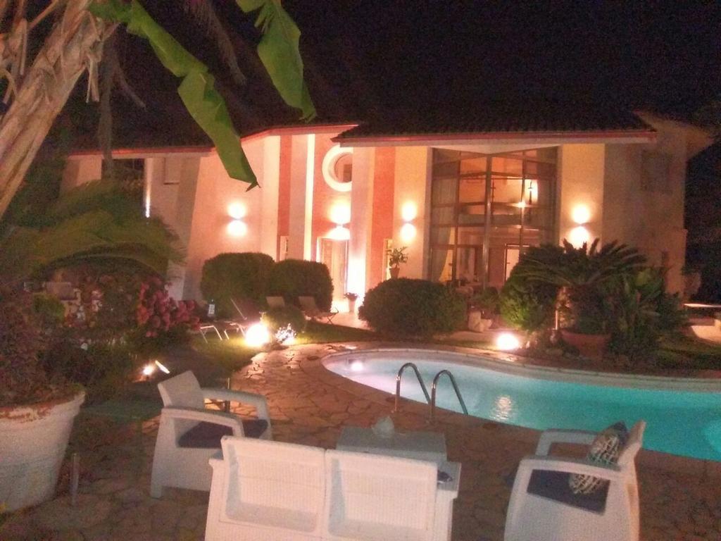 Relais Villa Stella Таранто Екстер'єр фото